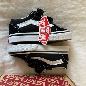 Vans Toddler Old Skool V Sneakers